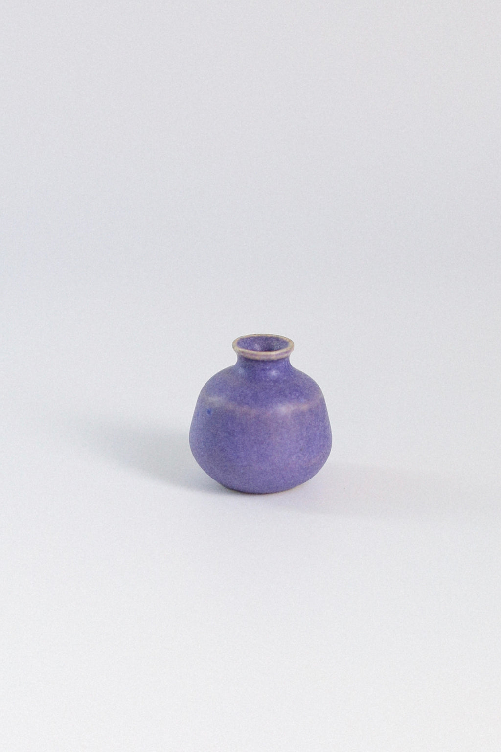 Jarroncitos violeta mate