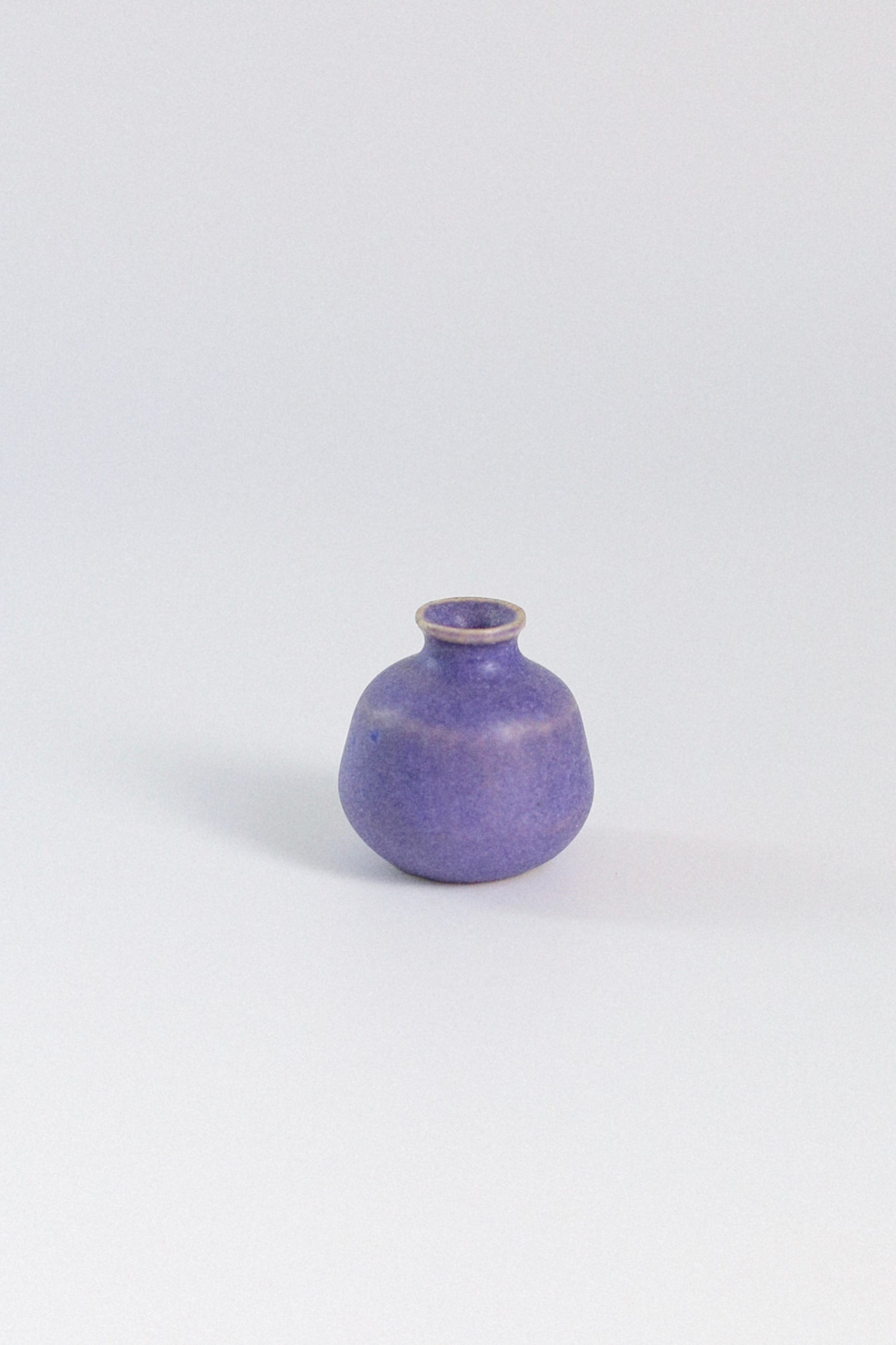 Jarroncitos violeta mate