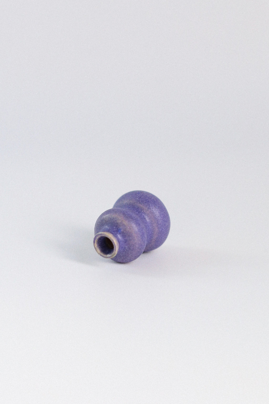 Jarroncitos violeta mate