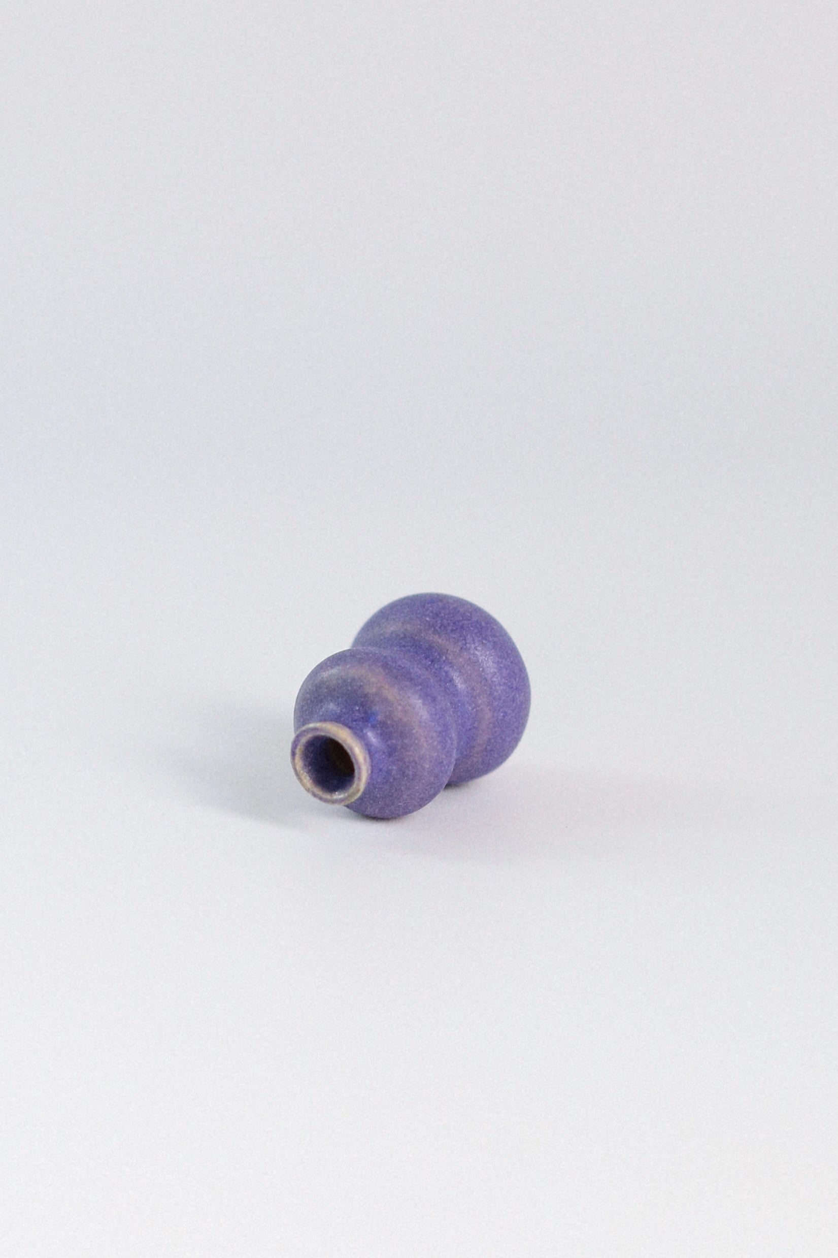 Jarroncitos violeta mate