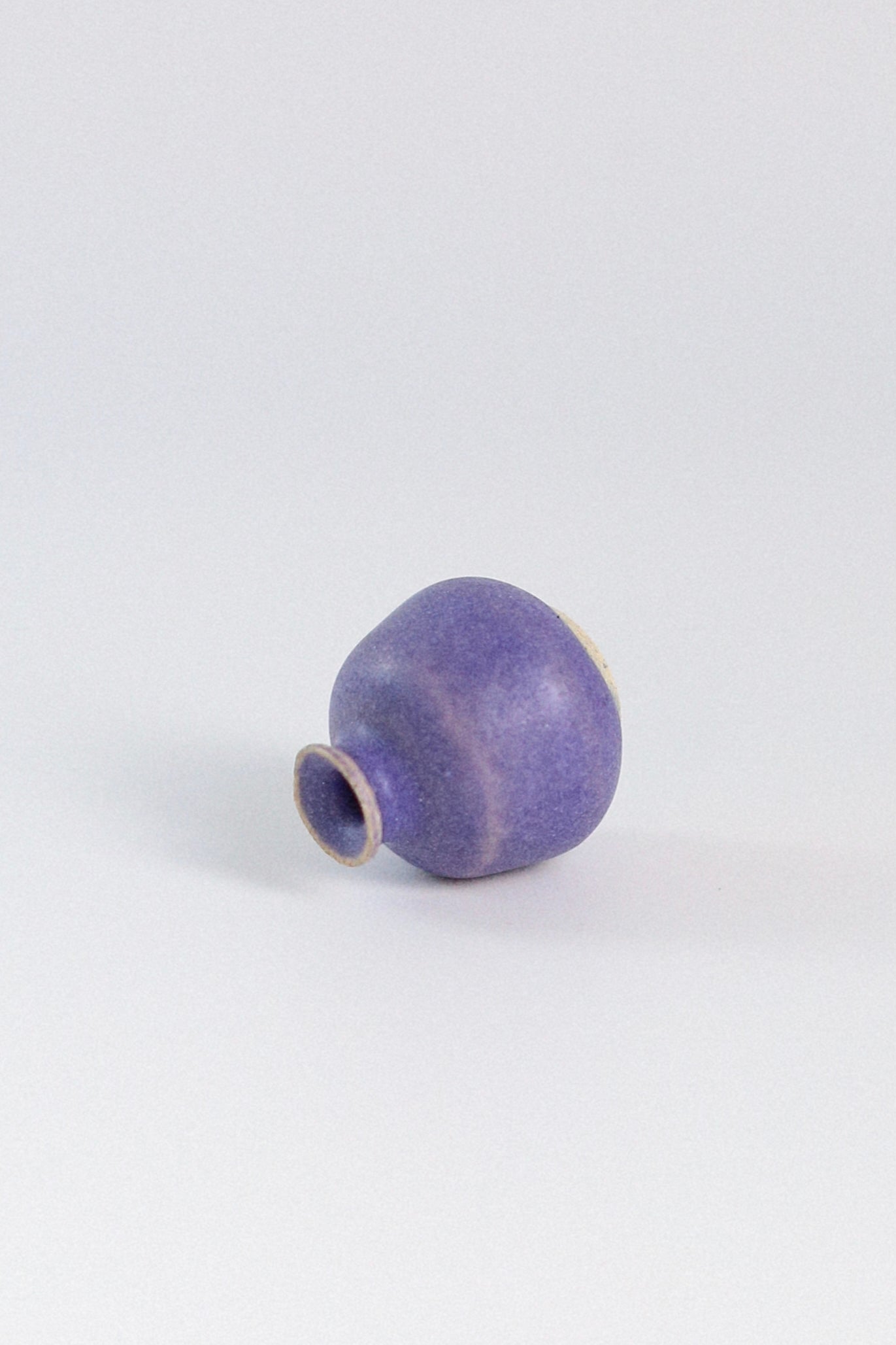 Jarroncitos violeta mate