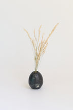 Jarrón negro mate huevito
